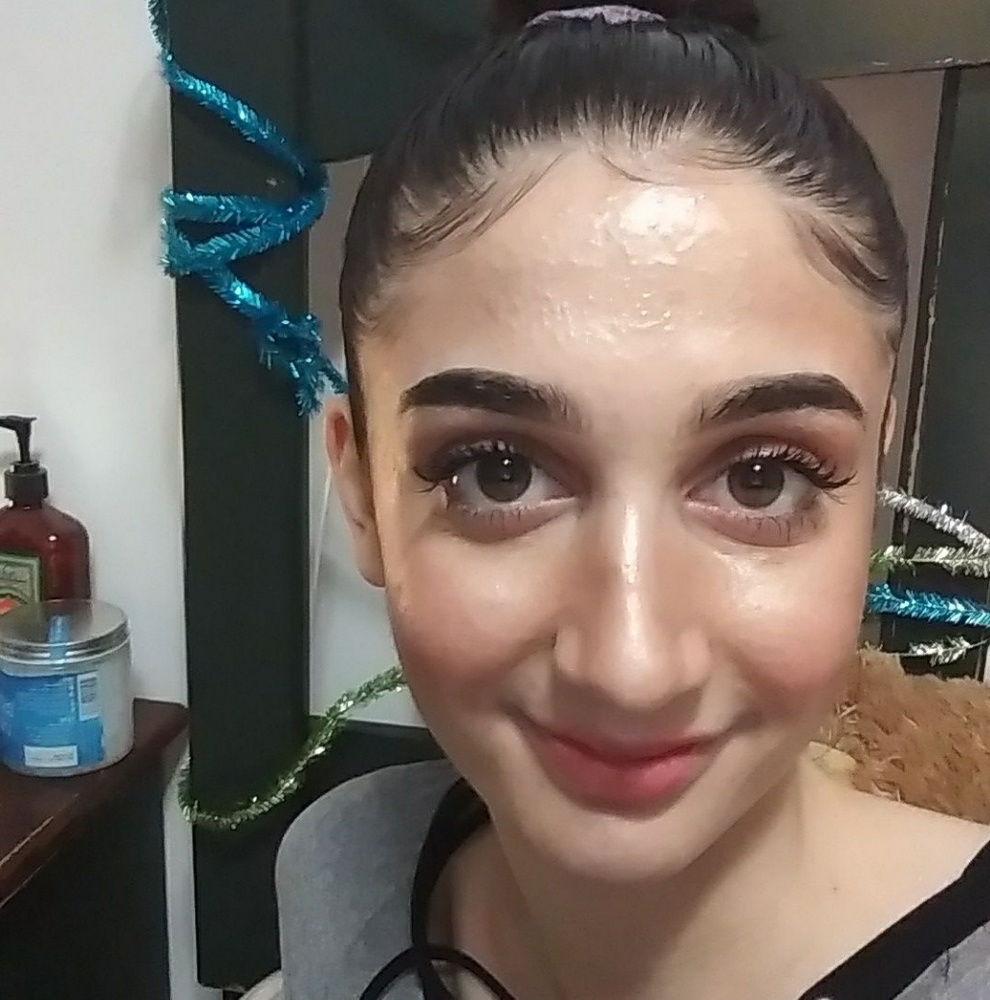 Meet your Posher, Ema